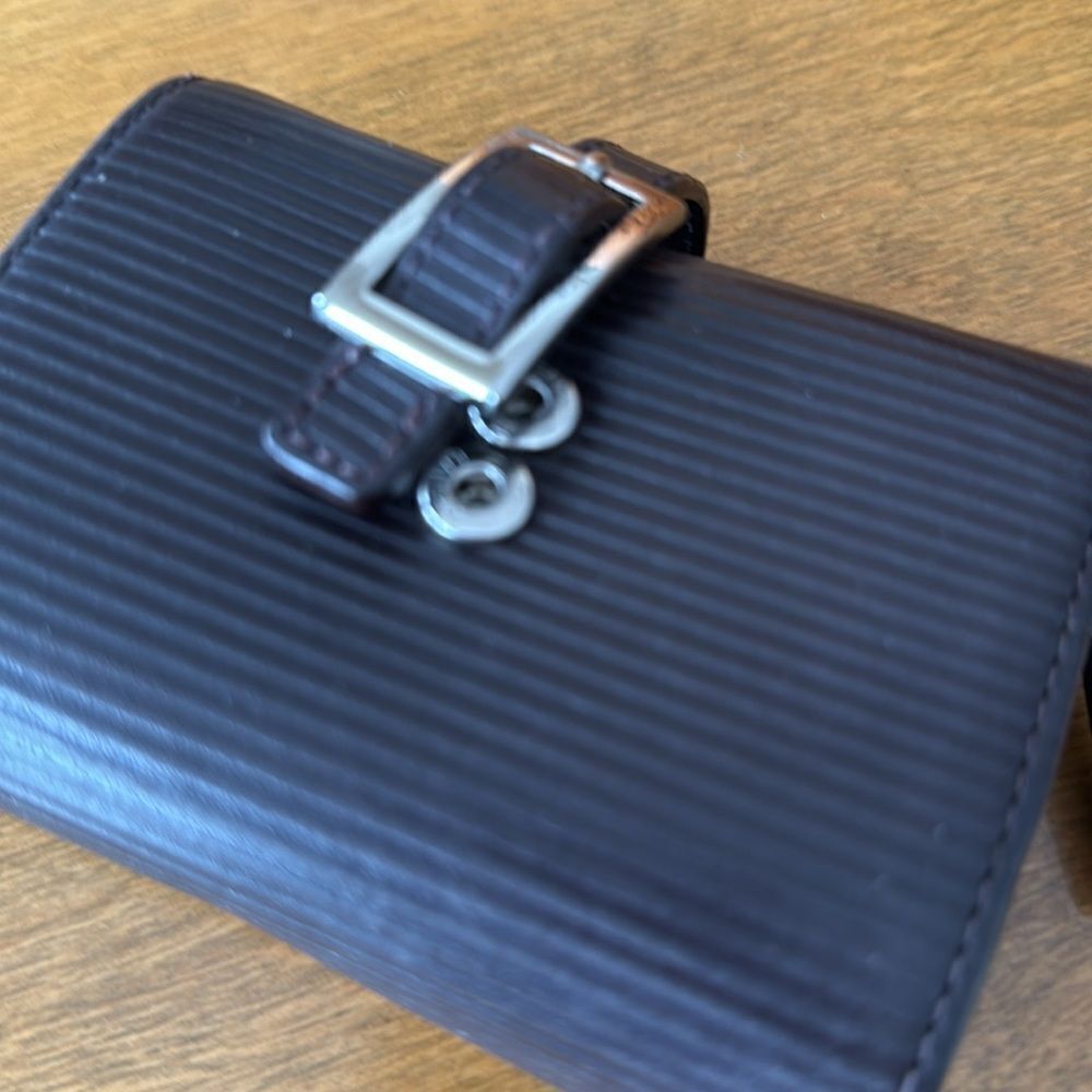 Levenger wallet  - Picture 5 of 7